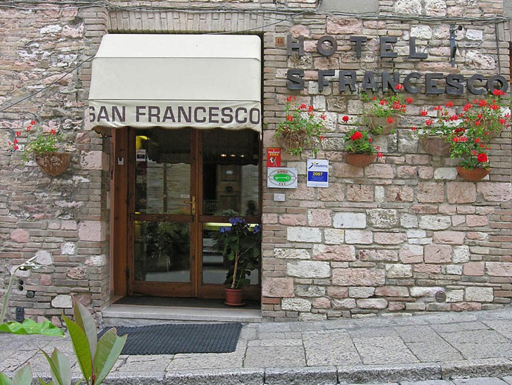 Hotel San Francesco Asyż Zewnętrze zdjęcie